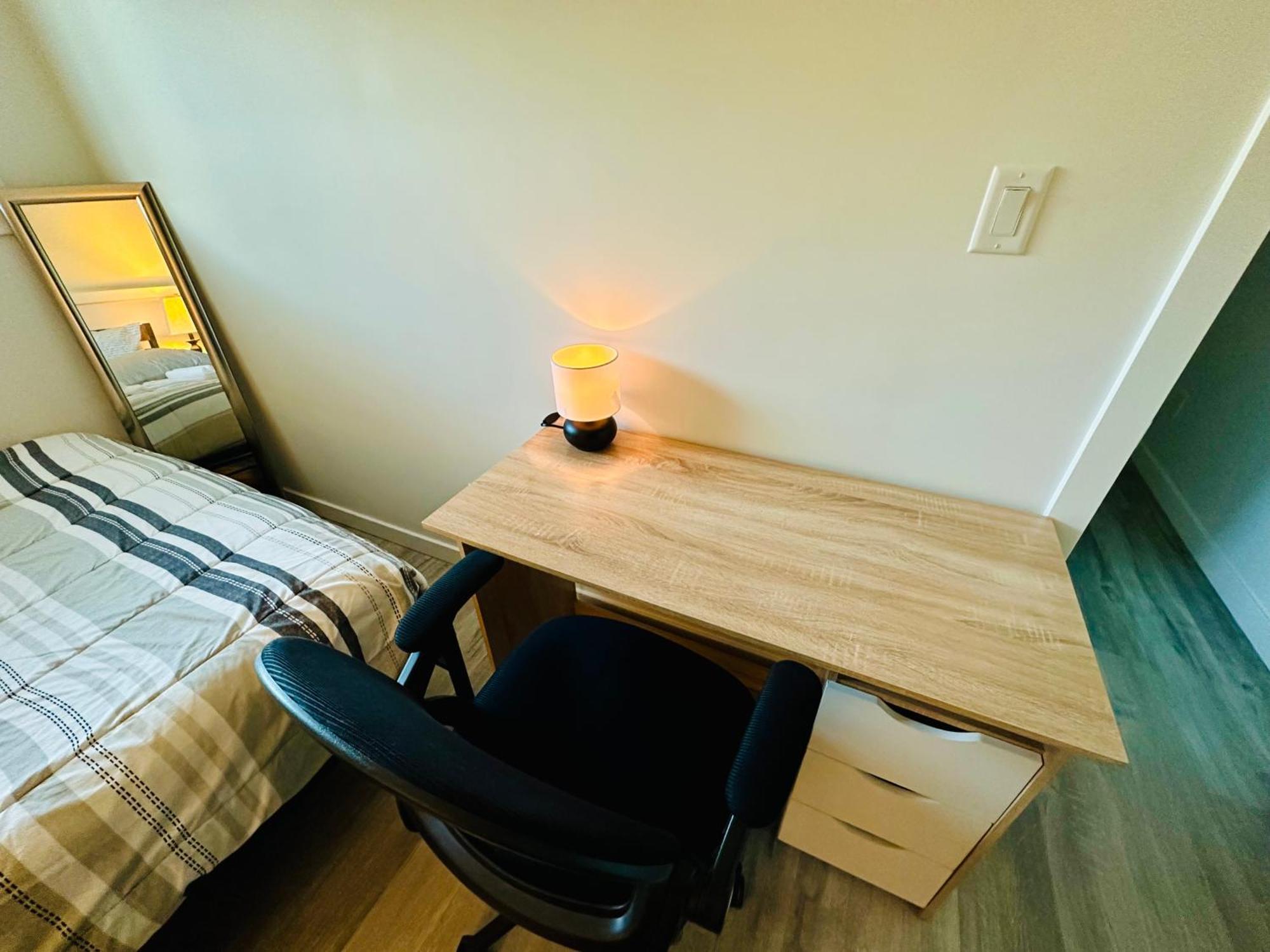 Cozy & Bright Home With Parking Victoria Eksteriør bilde
