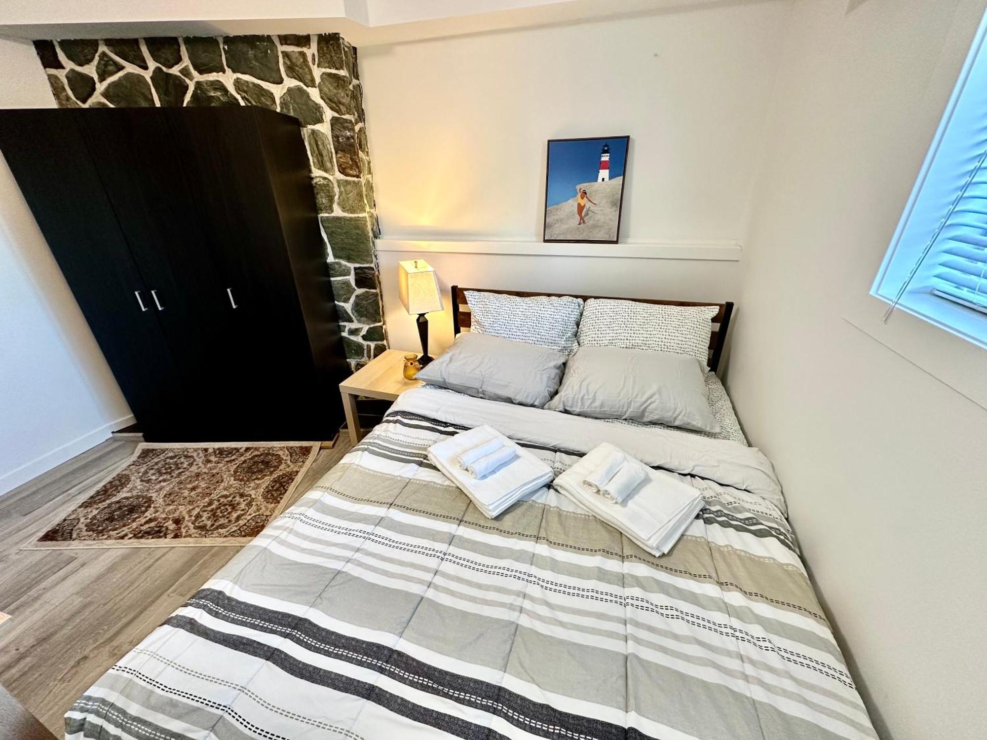Cozy & Bright Home With Parking Victoria Eksteriør bilde